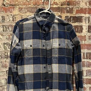 Express Men’s Flannel Shirt – Navy & Gray Plaid, Size Small – Soft & Stylish